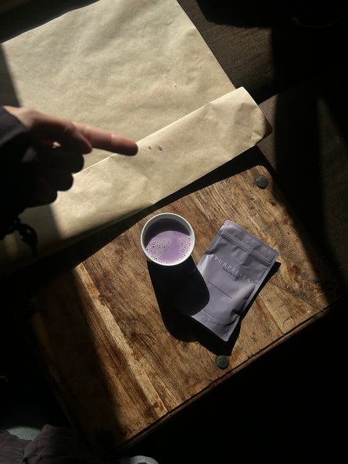 Cure d'Ube Régénératrice Maison Aūrazon : complément naturel riche en nutriments pour le bien-être.